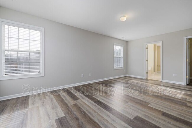 Building Photo - 303 Whitney Ln