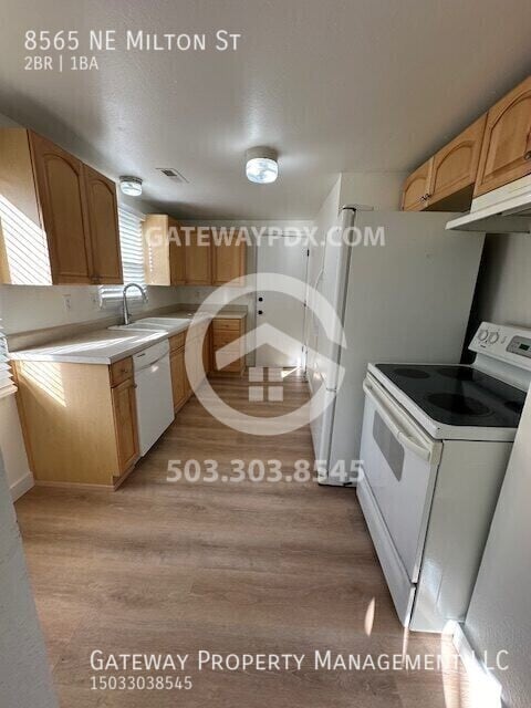 Building Photo - 8565 NE Milton St