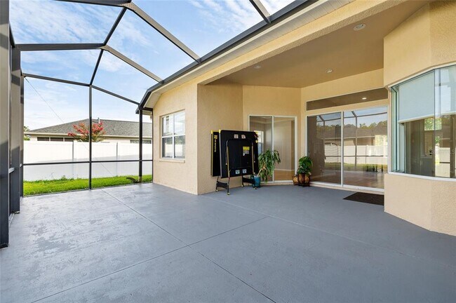 Building Photo - 20111 Tamiami Ave