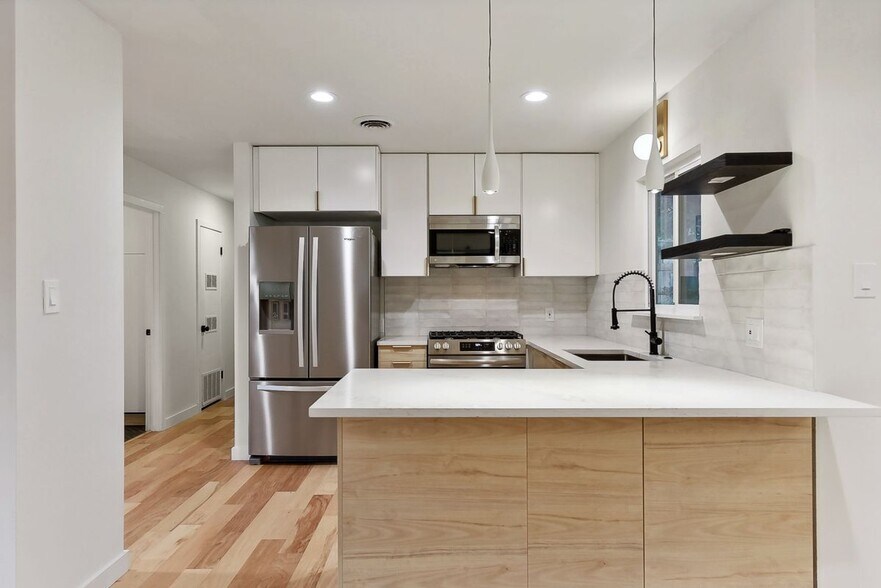 Building Photo - 11900 Dove Haven Dr