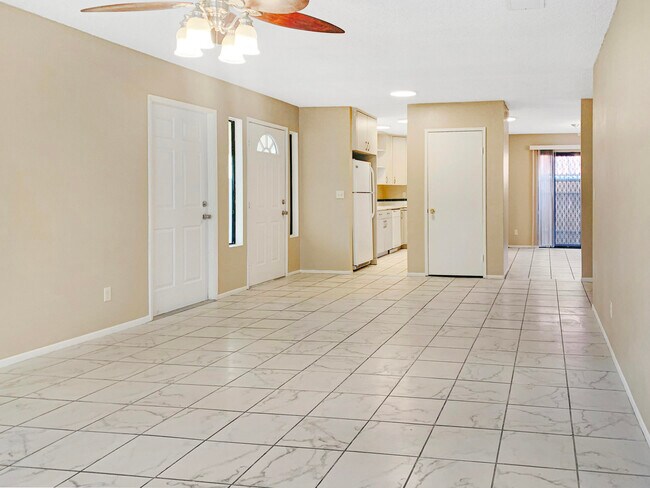 Building Photo - 53666 Avenida Vallejo