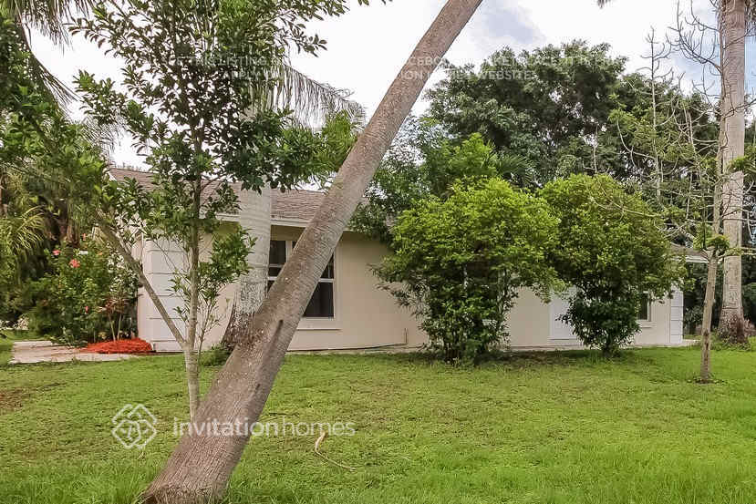 Building Photo - 17925 38th Rd N