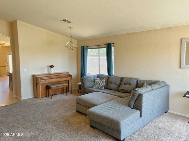 Building Photo - 3980 E Pinon Ct