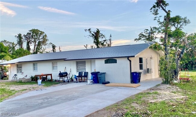 Building Photo - 1638 Cypress Dr
