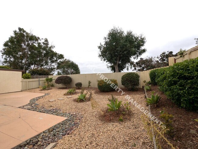 Building Photo - 4749 Canterbury Ct