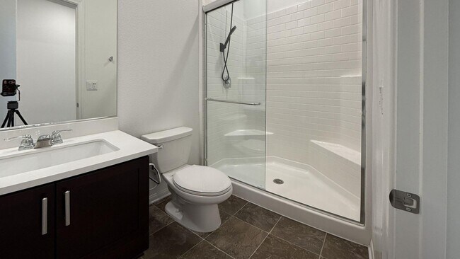 Building Photo - 1685 Camellia Ln