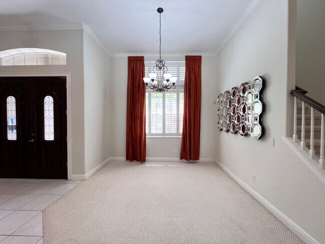 Building Photo - GORGEOUS SINGLE FAMILY HOME - PROPERTY  FU...