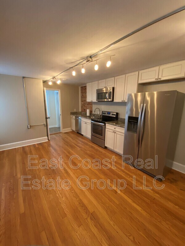 Building Photo - 4 W Water St