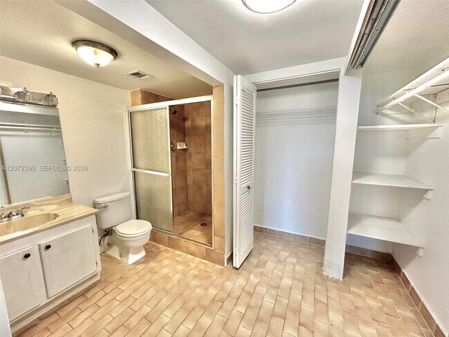 Building Photo - 13499 Biscayne Blvd
