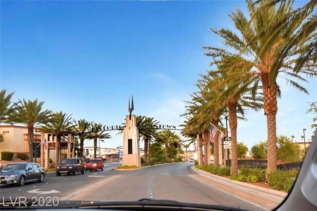 Building Photo - 870 Avenue B