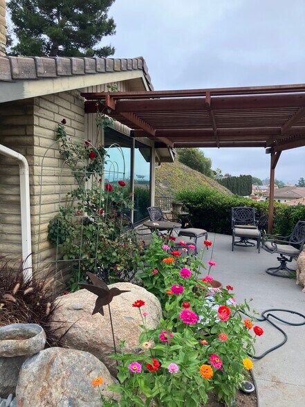 Front patio - 4719 Angels Pt