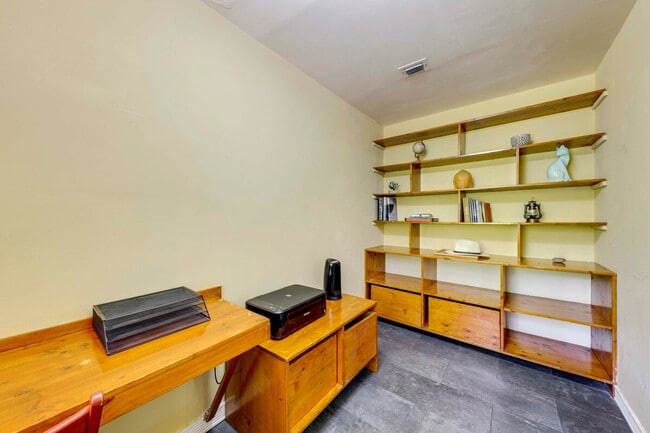 Building Photo - 1760 NE 144th St