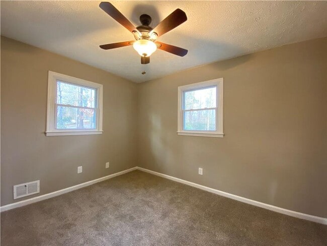 Building Photo - 2 Bed/1 bath single family home in Forsyth...