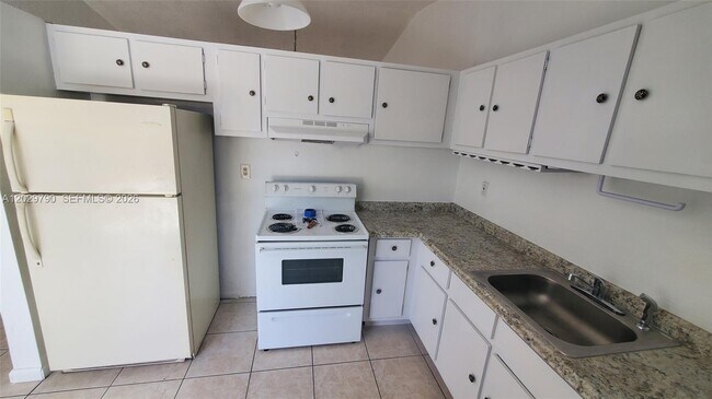 Building Photo - 18047 NW 41st Pl