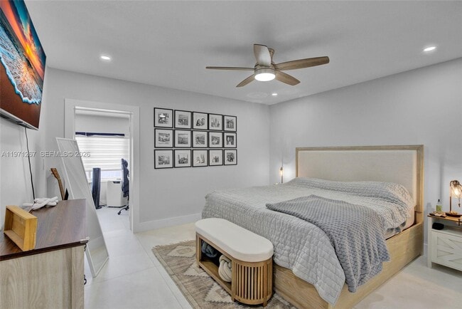 Building Photo - 15962 SW 138th Ct