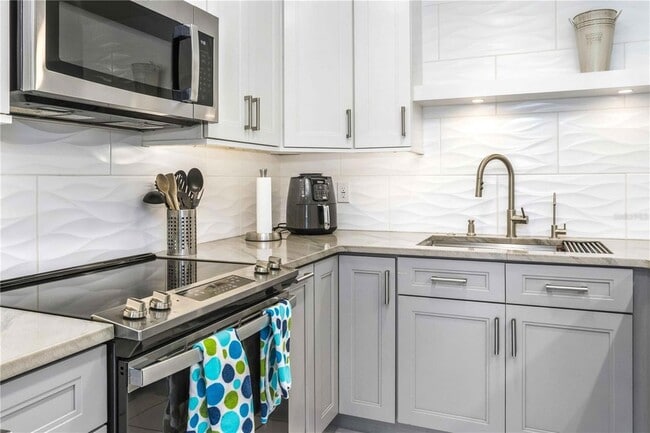 Building Photo - 105 Island Way