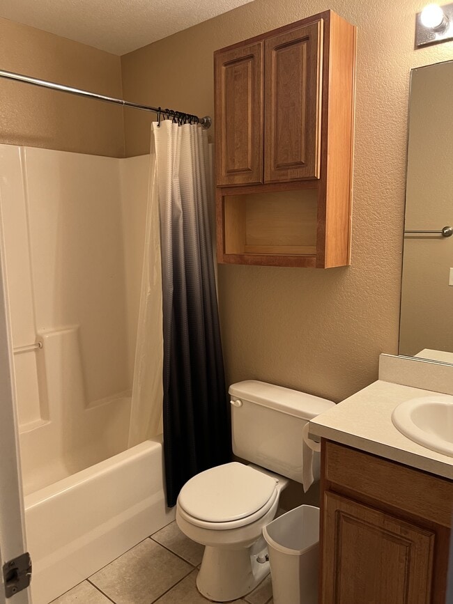 Building Photo - 9116 Snowberry Dr