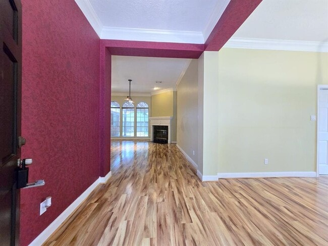 Building Photo - 5118 Rebel Ridge Dr