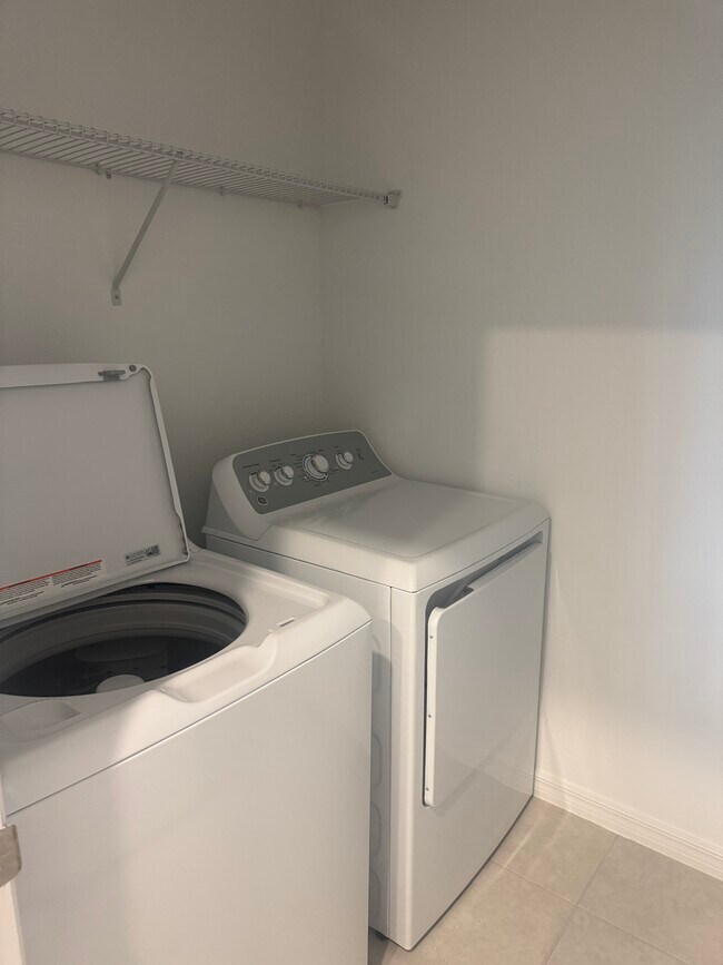 Building Photo - 9272 Bonita Mar Dr