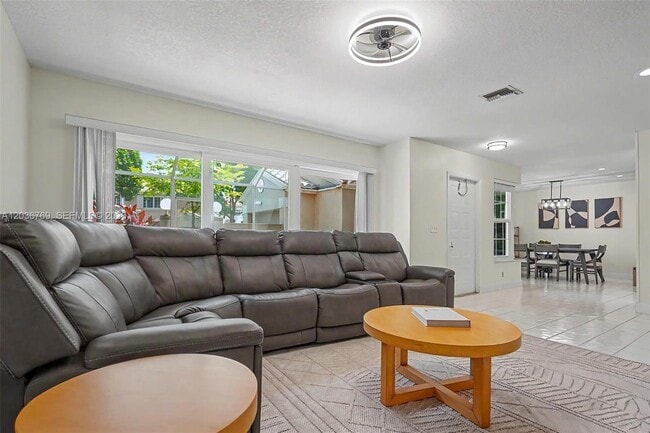 Building Photo - 10994 Neptune Dr