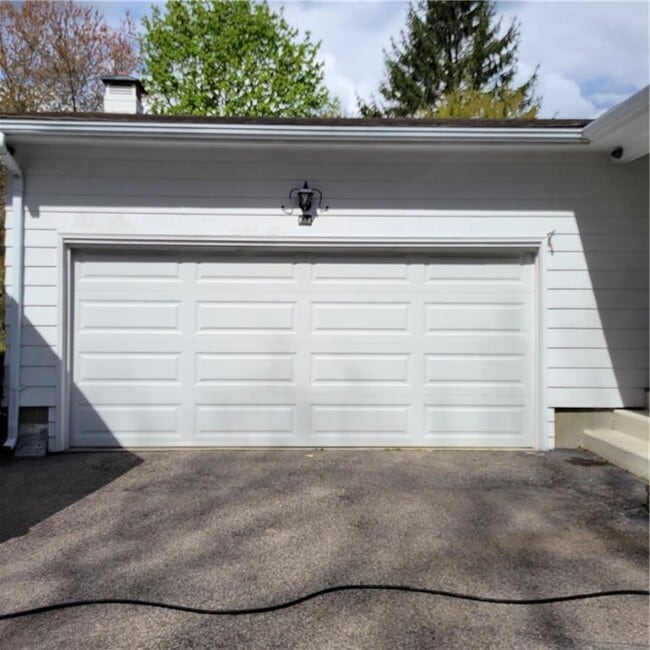 Building Photo - 301 Wolf Rock Rd