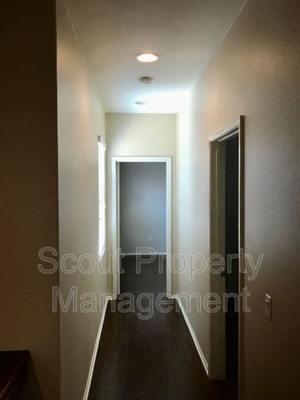 Building Photo - 28770 Oak Park Ln