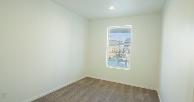 Building Photo - 1975 W 950 N