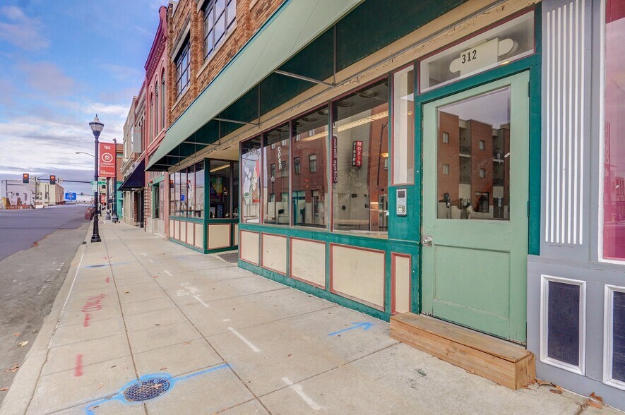 Building Photo - 312 S Campbell Ave