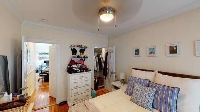 Building Photo - 1bed in Allston is available in 9/1 No broker fee!