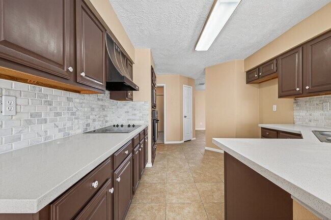 Building Photo - 3210 Kempwood Dr