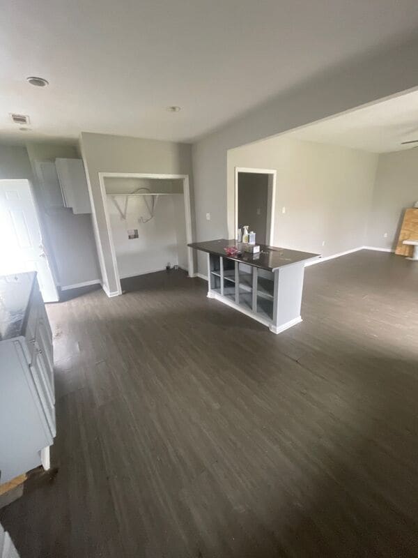 Building Photo - 137 Sivley Ave
