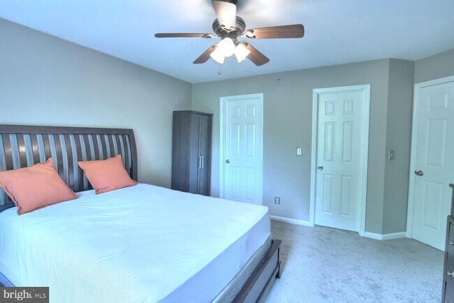 Building Photo - 5704 Chapman Mill Dr