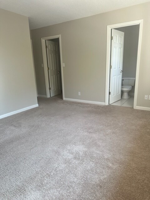 Building Photo - 303 Morning Sun Dr