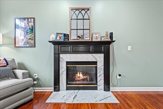 Building Photo - Beautiful 5-bedroom home close to VRE, I-95, shopping and much more!