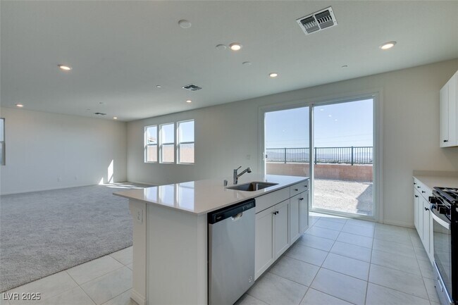 Building Photo - 5632 Hill Spire St