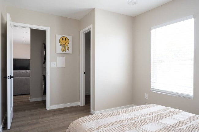 Building Photo - 6407 Richard St