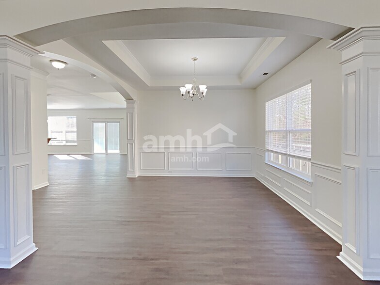 Building Photo - 4007 Caboose Ct