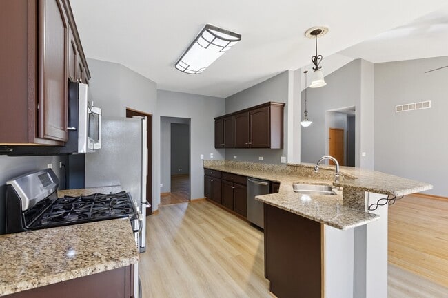 Building Photo - 3403 Green Pastures Ln