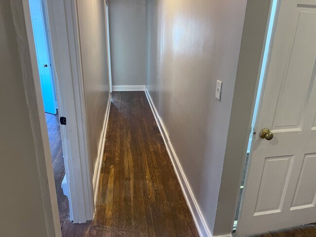 Building Photo - 419 Belmont Ave