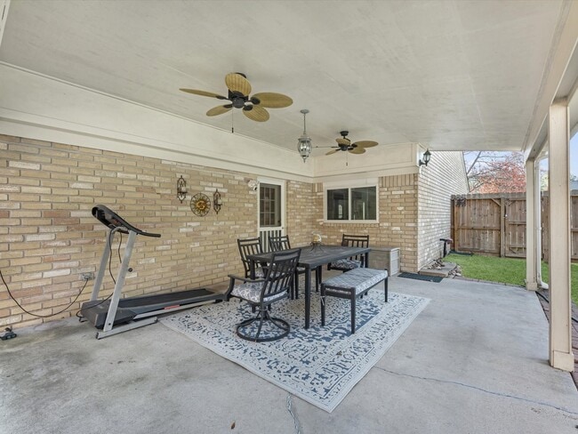 Building Photo - 11406 Sunshine Park Dr