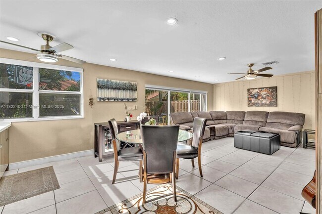 Building Photo - 16408 Sapphire Pl