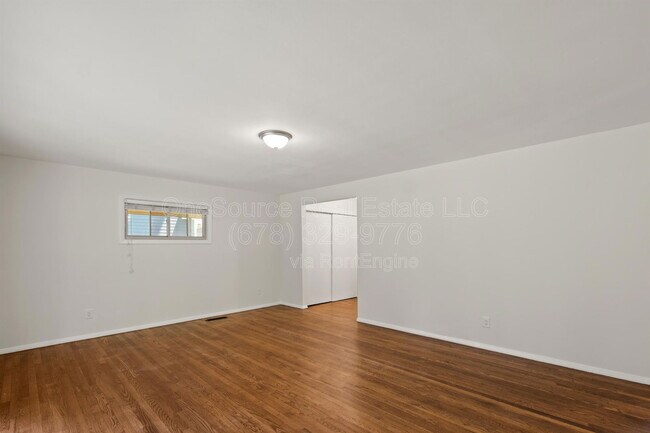 Building Photo - 5070 Crowe Dr SE