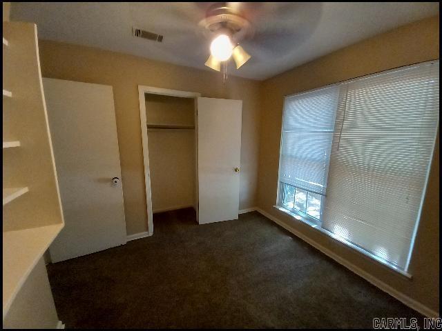 Building Photo - 8 Foxgrove Ln