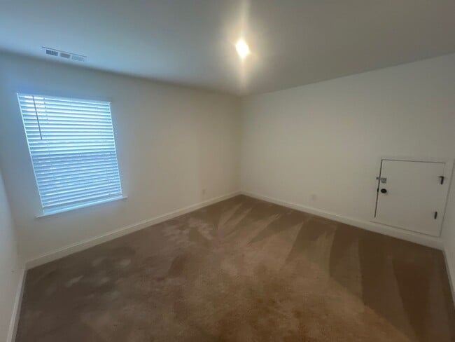 Building Photo - 312 Traywick Pl