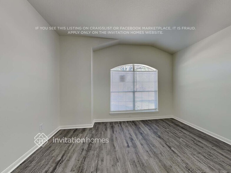 Building Photo - 15407 Riford Dr