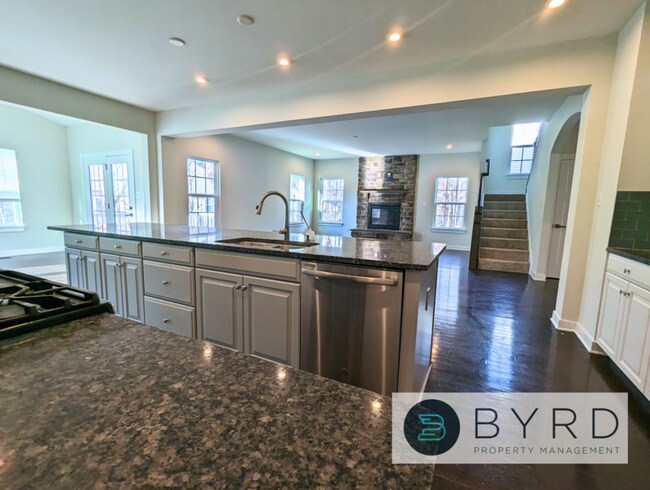 Building Photo - 15700 Cambria Cove Blvd