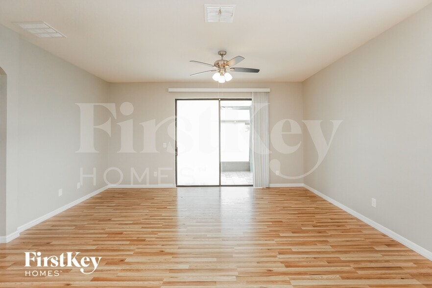 Building Photo - 3963 Blossom Dew Dr
