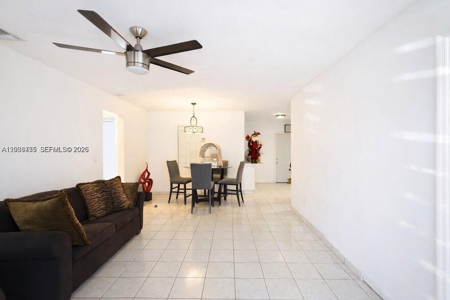 Building Photo - 4306 SW 131st Ave