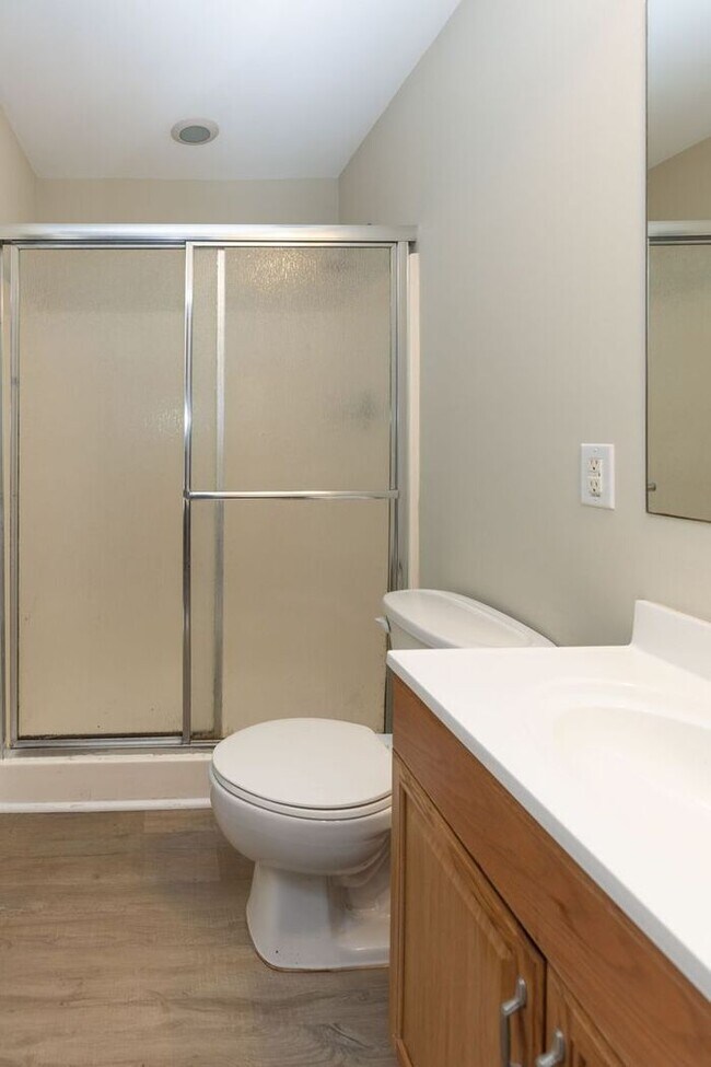 Cute Duplex unit on Old NC10 in Hillsborough 1900 Old NC 10