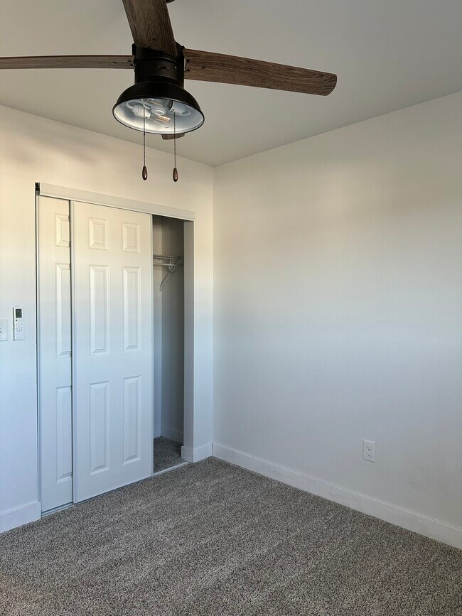 Building Photo - Valley View Estates A